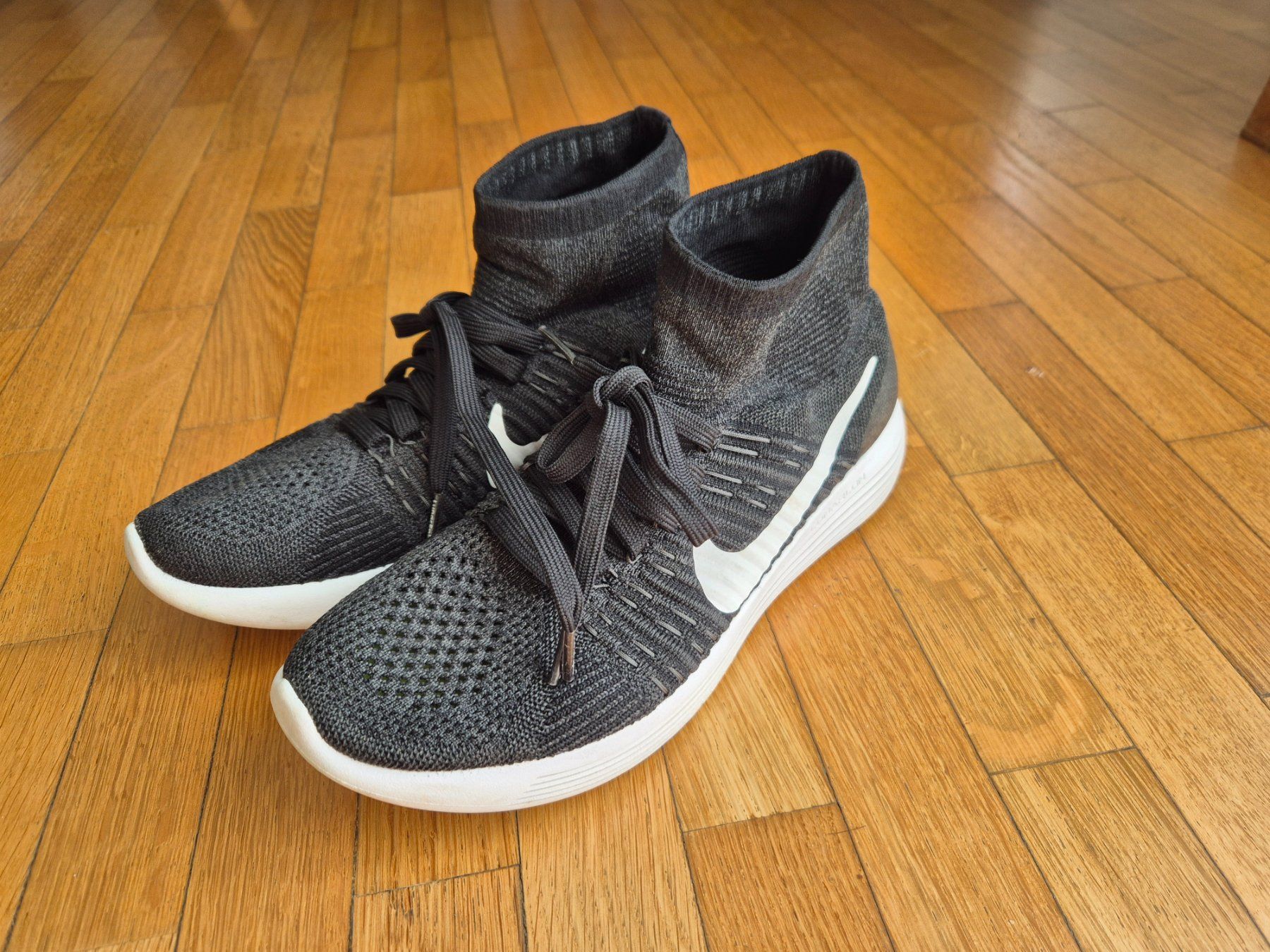 Nike Herrenschuhe: Nike Lunarepic Flyknit Laufschuhe – Gebraucht aus Hergiswil NW von Adis_D