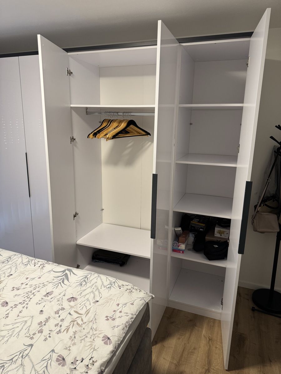 Armadi: Drehtürenschrank – Nuovo (secondo la descrizione) da Altdorf UR venduto da daf_8ckr 2