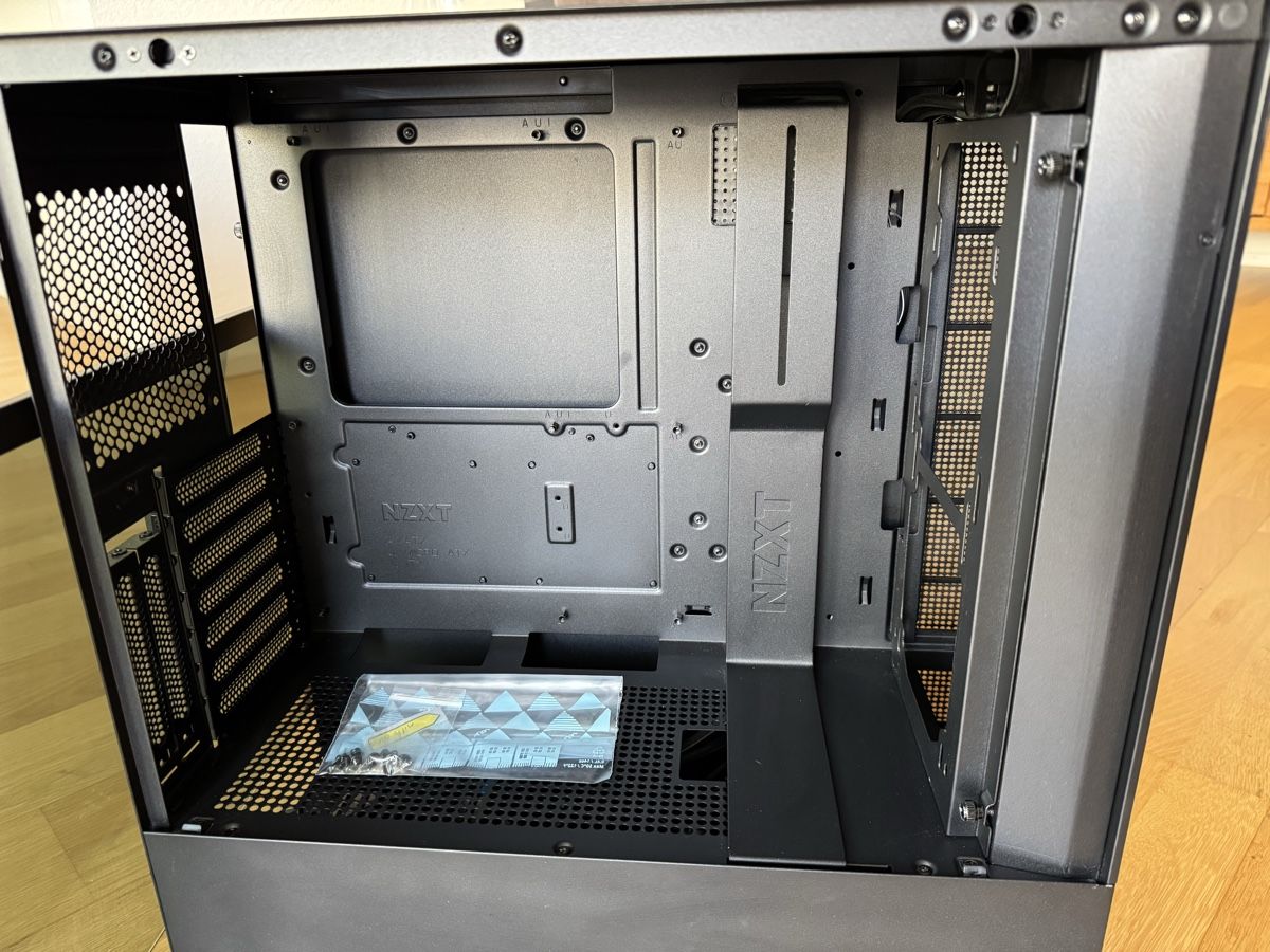 NZXT Custodie: Boîtier PC NZXT H510 ELITE noir – Nuovo (secondo la descrizione) da Bienne venduto da mat_z69f 3