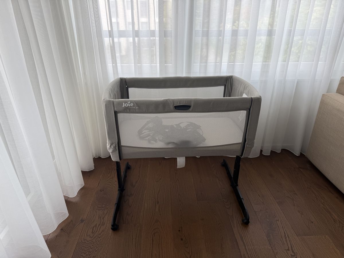Wiegen & Stubenwagen: Joie Roomie Glide Bedside Crib – Gebraucht aus Oberengstringen von AntoCat