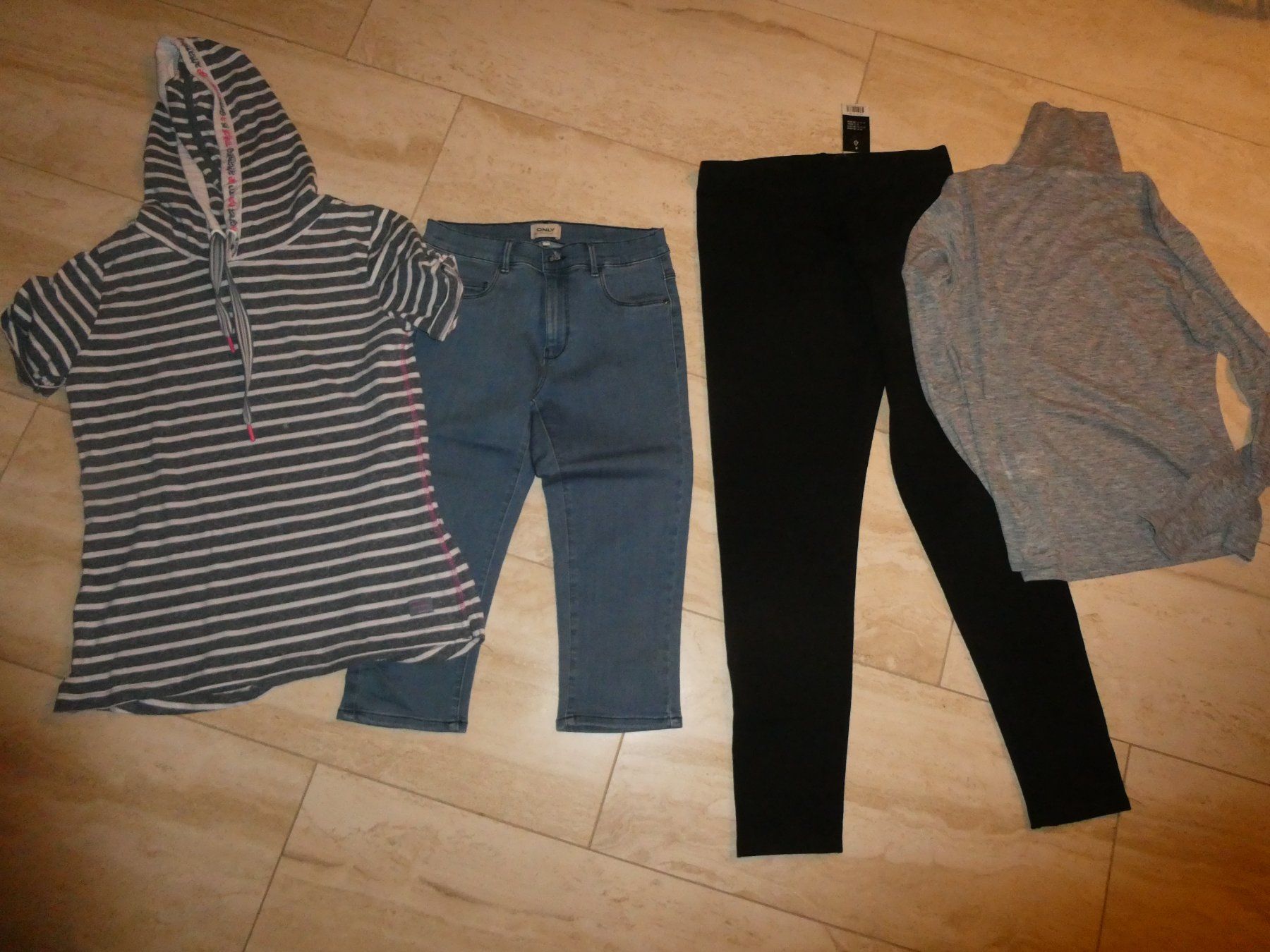 Lotti di vestiti: Damen Kleiderpaket Gr. S/M – Usato da Mels venduto da KOSL