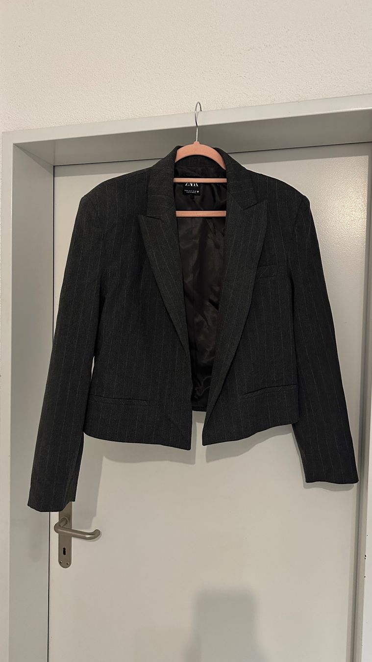 Zara Vestes: Grau gestreifter Zara Blazer – Neuf (Voir description) à Chur par sivik