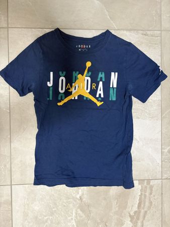 T-shirt Jordan bleu pour enfant taille M 10-12 ans