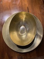 Set centrotavola in metallo martellato oro e nero opaco