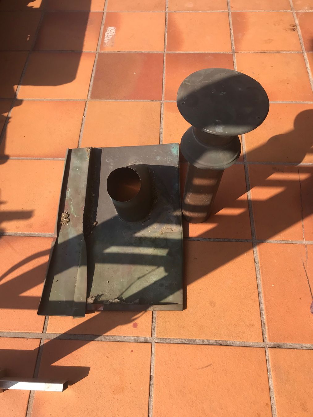 Autres matériaux de construction: Kupfer Abdeckung Dachausgang – D'occasion à Eichberg par Ranney 1