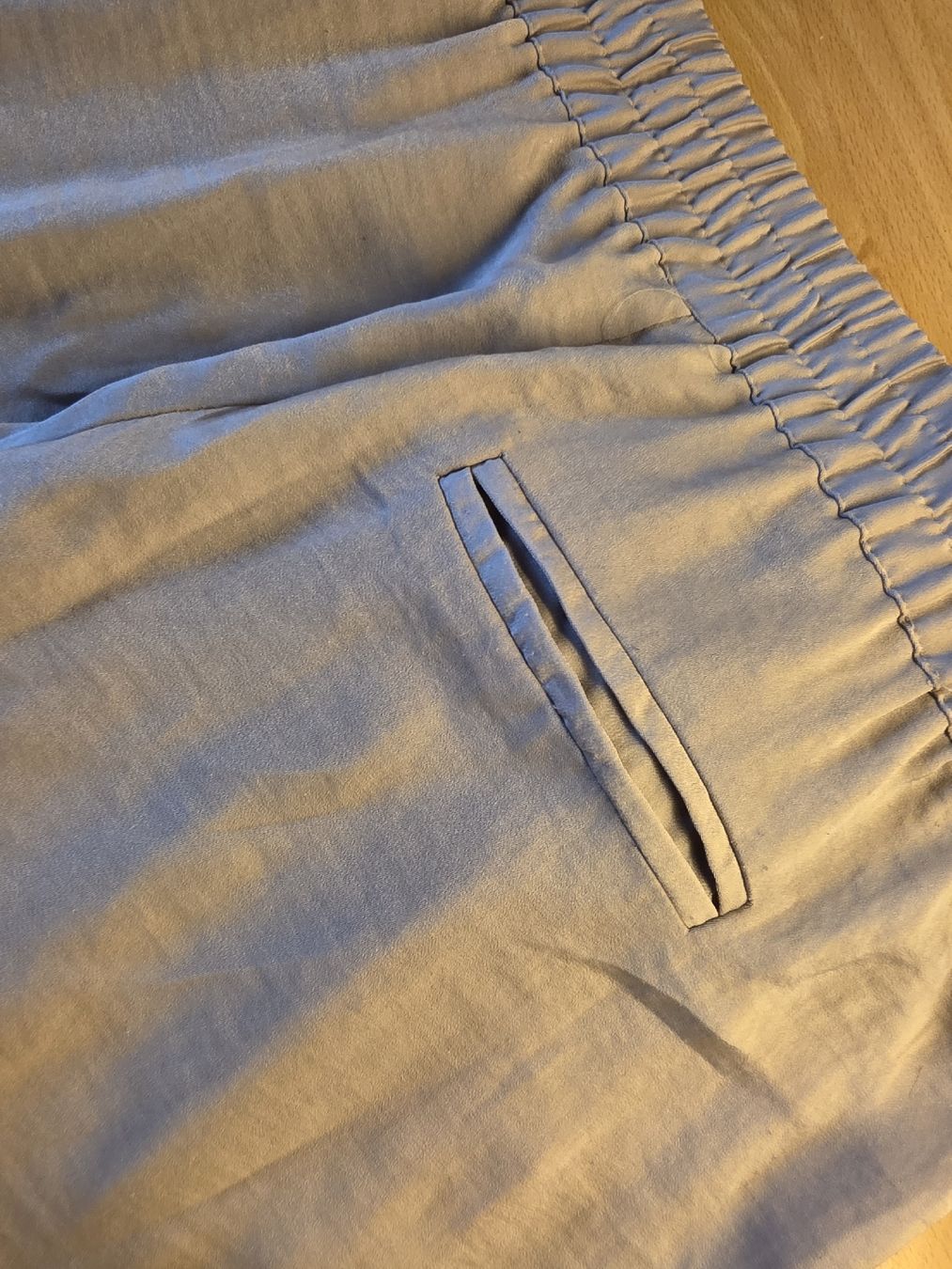 Pantalons: Damen Hose beige Grösse S  – D'occasion à Wigoltingen par Zuckerfee84 2