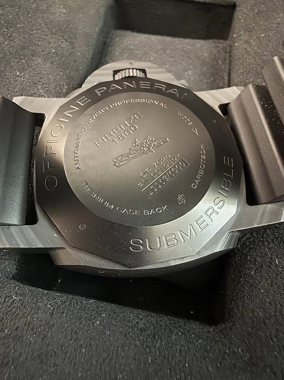 Panerai Orologi: Panerai Luminor Submersibel Carbotech – Usato da Zürich venduto da timeio 8
