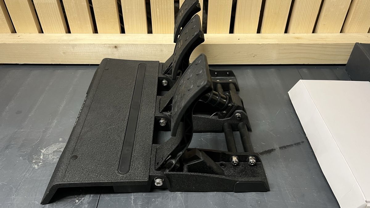 Fanatec Controller: FANATEC CSL Elite Pedals V2 – Usato da Urtenen-Schönbühl venduto da ved_g8bn 1