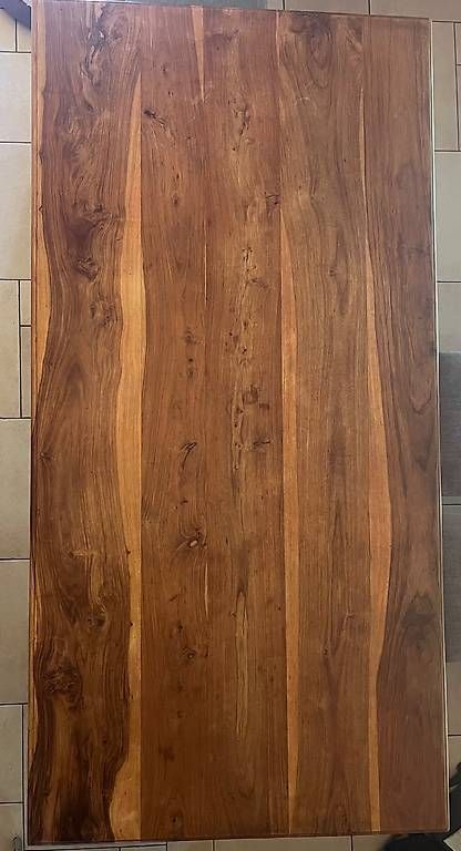 Tables: Table 100 x 200 en bois massif – D'occasion à Vicques par fafleur 1