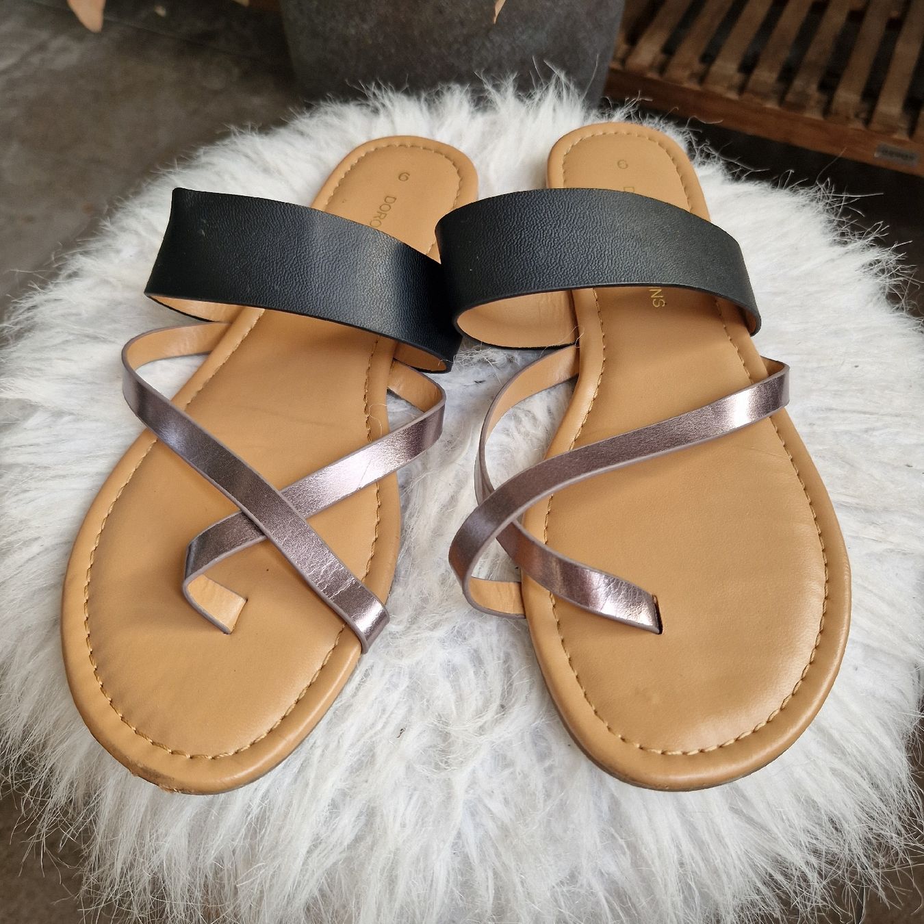 Scarpe da donna: Sandalen 2 Paar Gr. 39 – Usato da Nendeln venduto da Zopfie_ 4