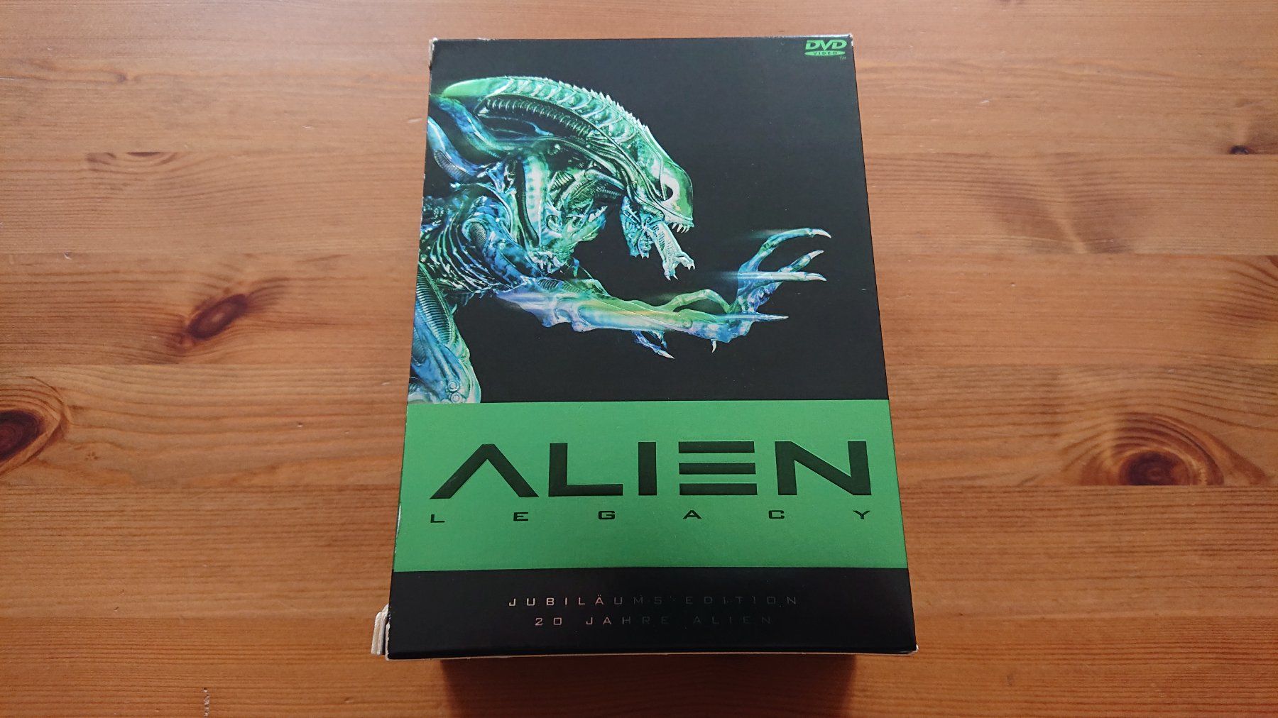 Alle DVDs: ALIEN LEGACY 1 - 4 PREDATOR 1 - 3 ALIEN VS PREDATOR 1&2 DVD – Gebraucht aus Wilderswil von Exebub 1