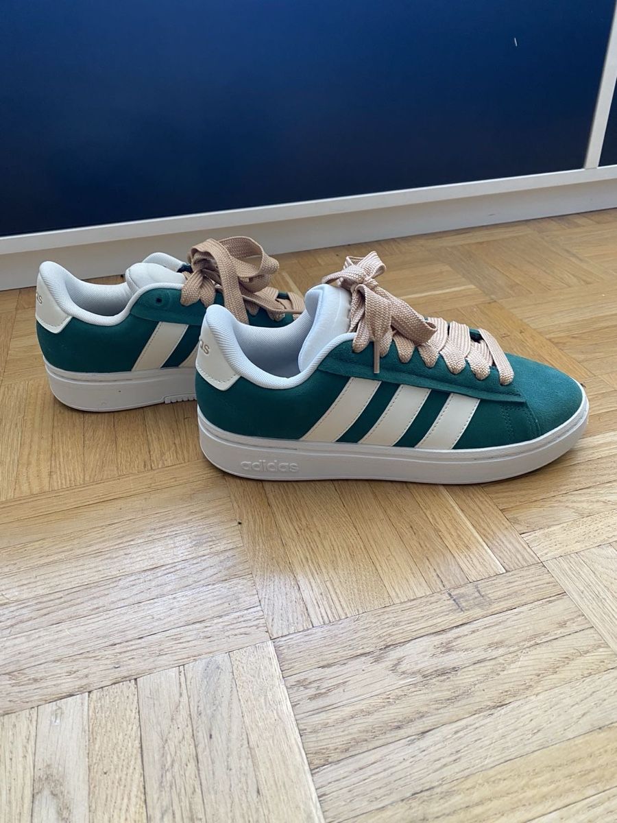 Adidas Scarpe da uomo: Paire de chaussures Adidas  – Nuovo e nell'imballaggio originale da Renens VD venduto da ros_qfh8 2