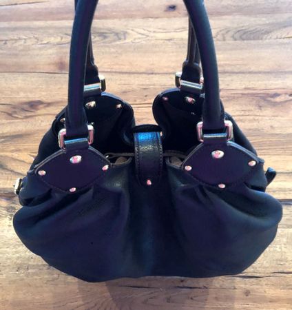 Louis Vuitton Mahina L Noir