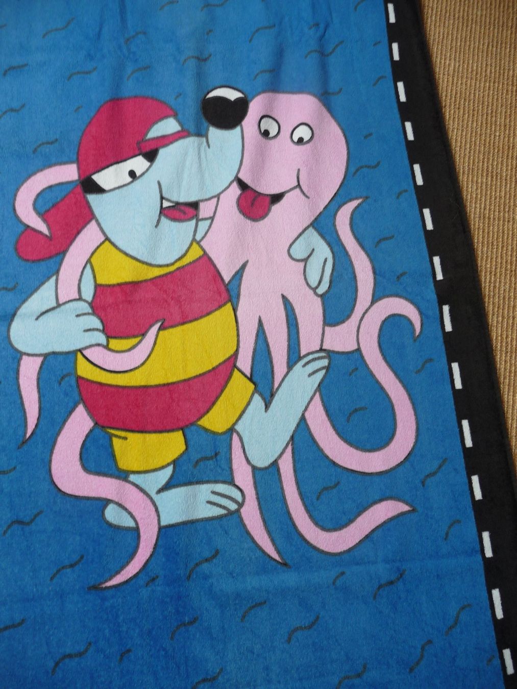 Teli da bagno: Strandtuch Hund Oktopus Baumwolle – Usato da Kirchberg BE venduto da lavendel02 1