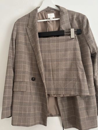 Zweiteiler Set aus Rock und Blazer von H&M