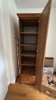 Hübscher Holzschrank 