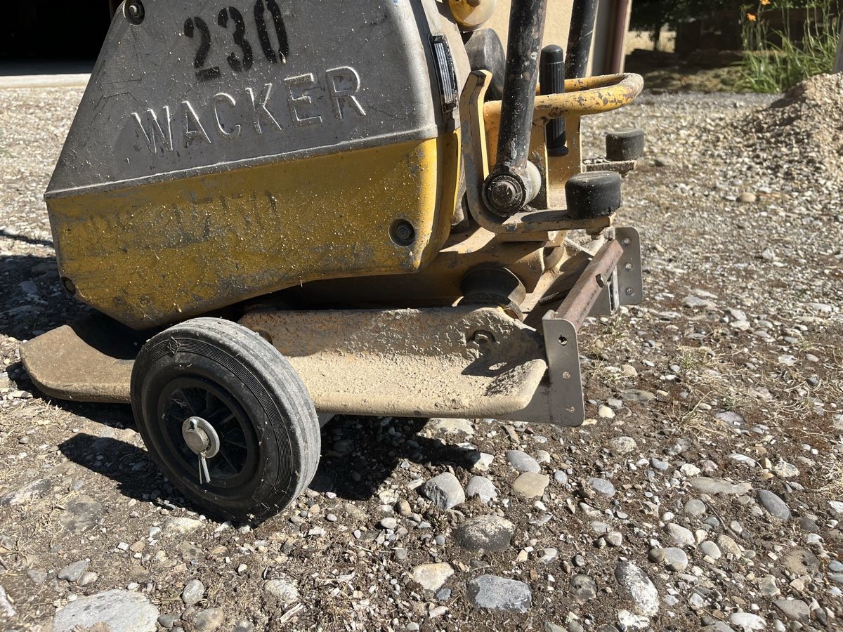 Wacker Neuson Tutte le macchine: Vibroplatte Wacker 116kg in – Usato da Thörigen venduto da sta_8yd2 6