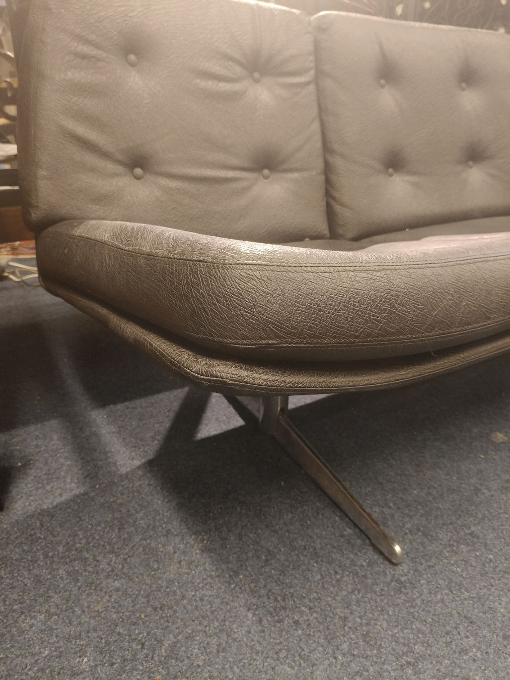 Divani: Mid-Century Modern model "Mila" sofa mit Sessel und Hocker – Usato da Zwingen venduto da inf_2blh 6