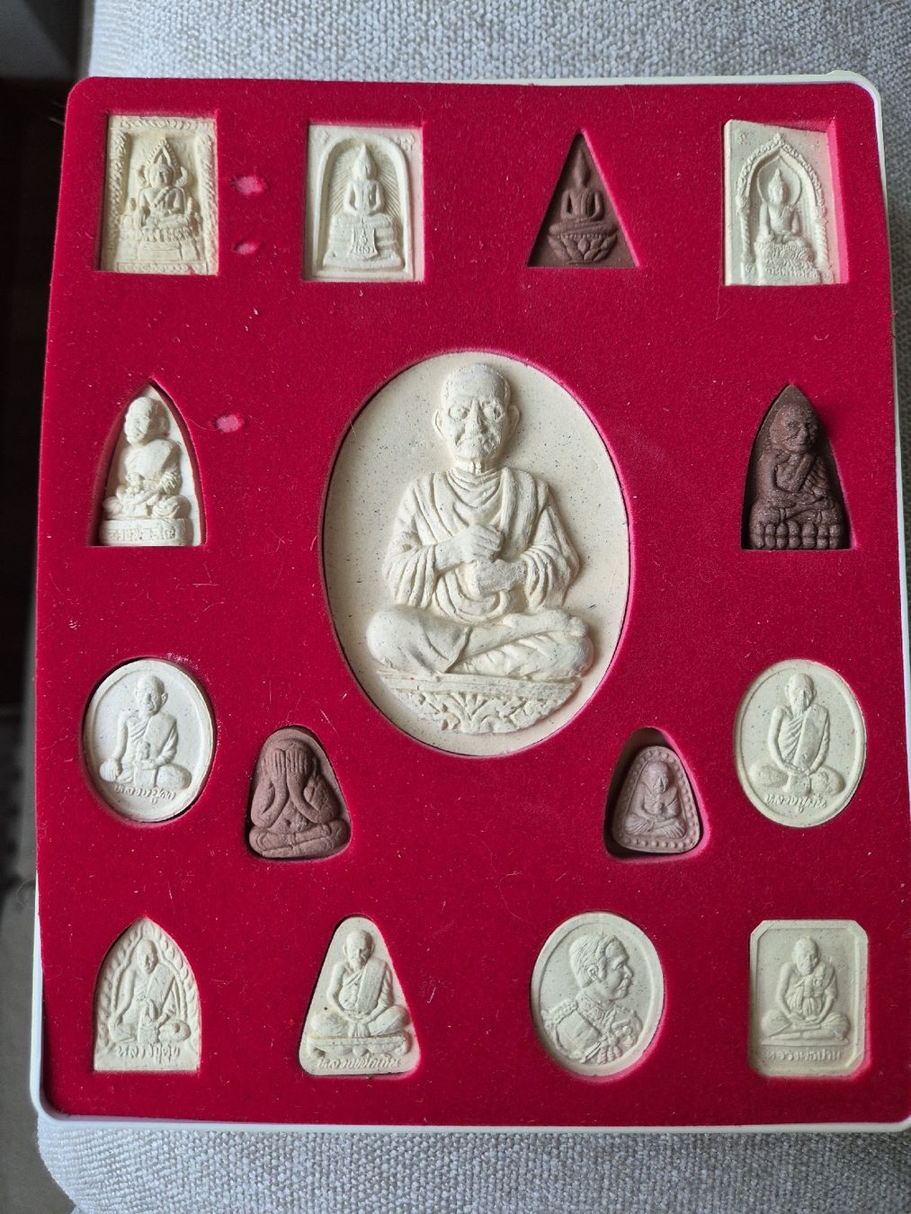Statuette: Buddha Sammlung Seltene Stücke ! – Usato da Binningen venduto da rom_9ls7 2