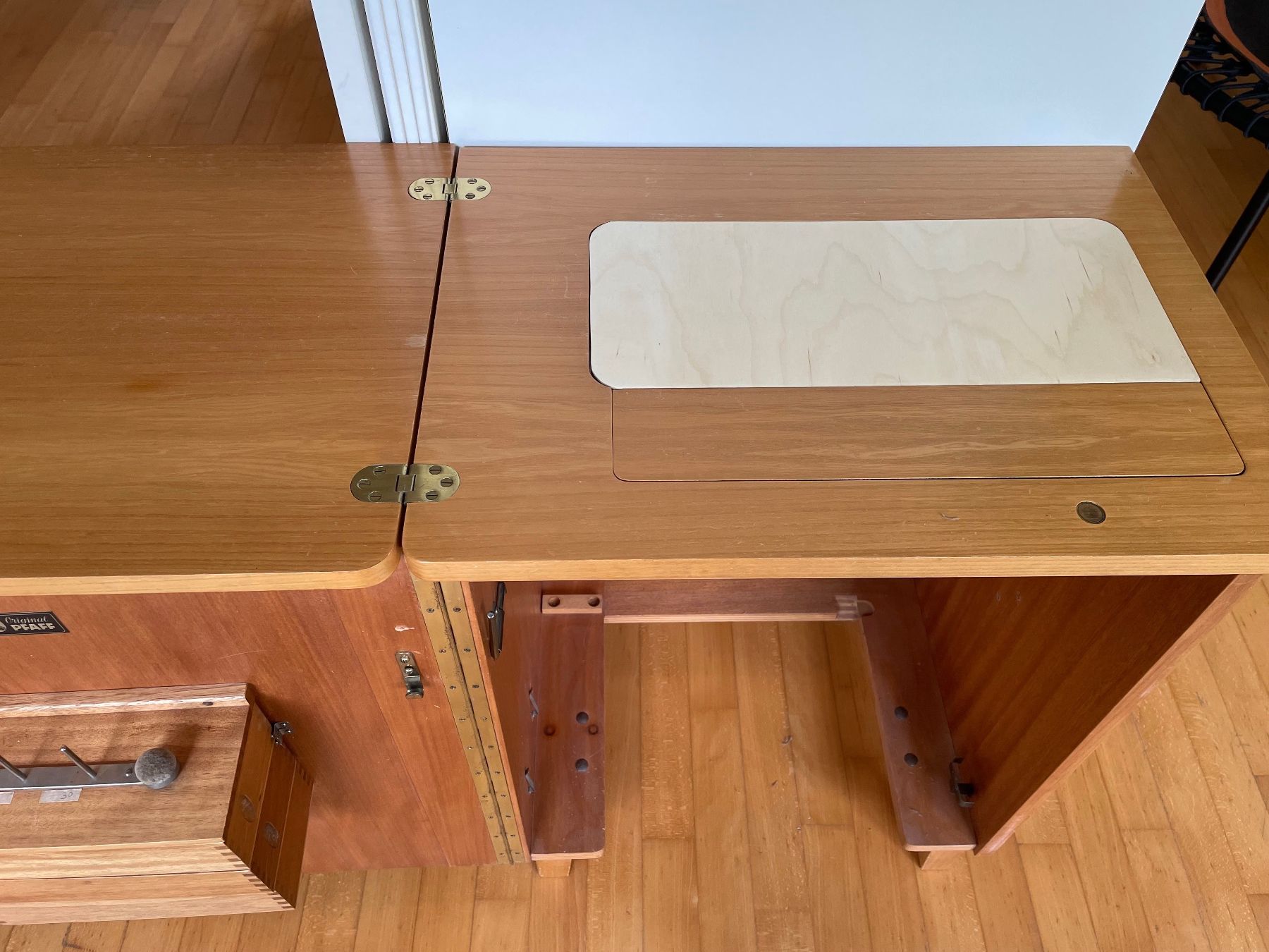 Pfaff Macchine da cucire: Pfaff 260 Automatic Schrank-Nähmaschine – Usato da Winterthur venduto da piip13 3