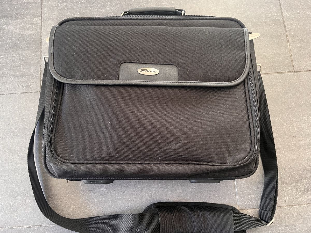 Targus Borse: Notebook Tasche – Usato da Dottikon venduto da Mesut15