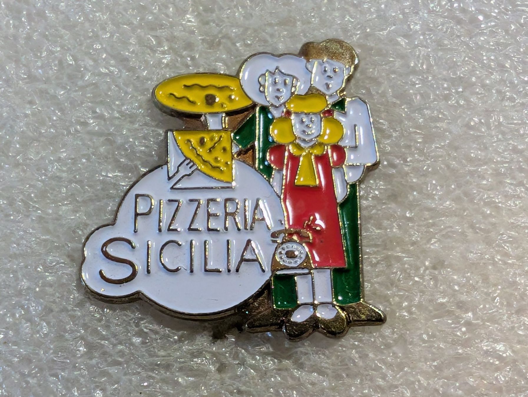 Placchette & Badge: Ansteckpin 228: Pizzeria Sicilia – Usato da Oppligen venduto da Pin-Fall-Shop