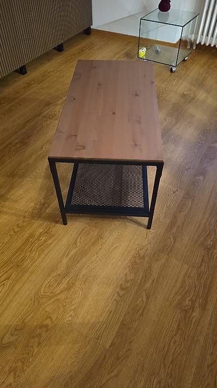 Tavoli: Couchtisch Ikea FJÄLLBO – Usato da Zürich venduto da CaitH 1