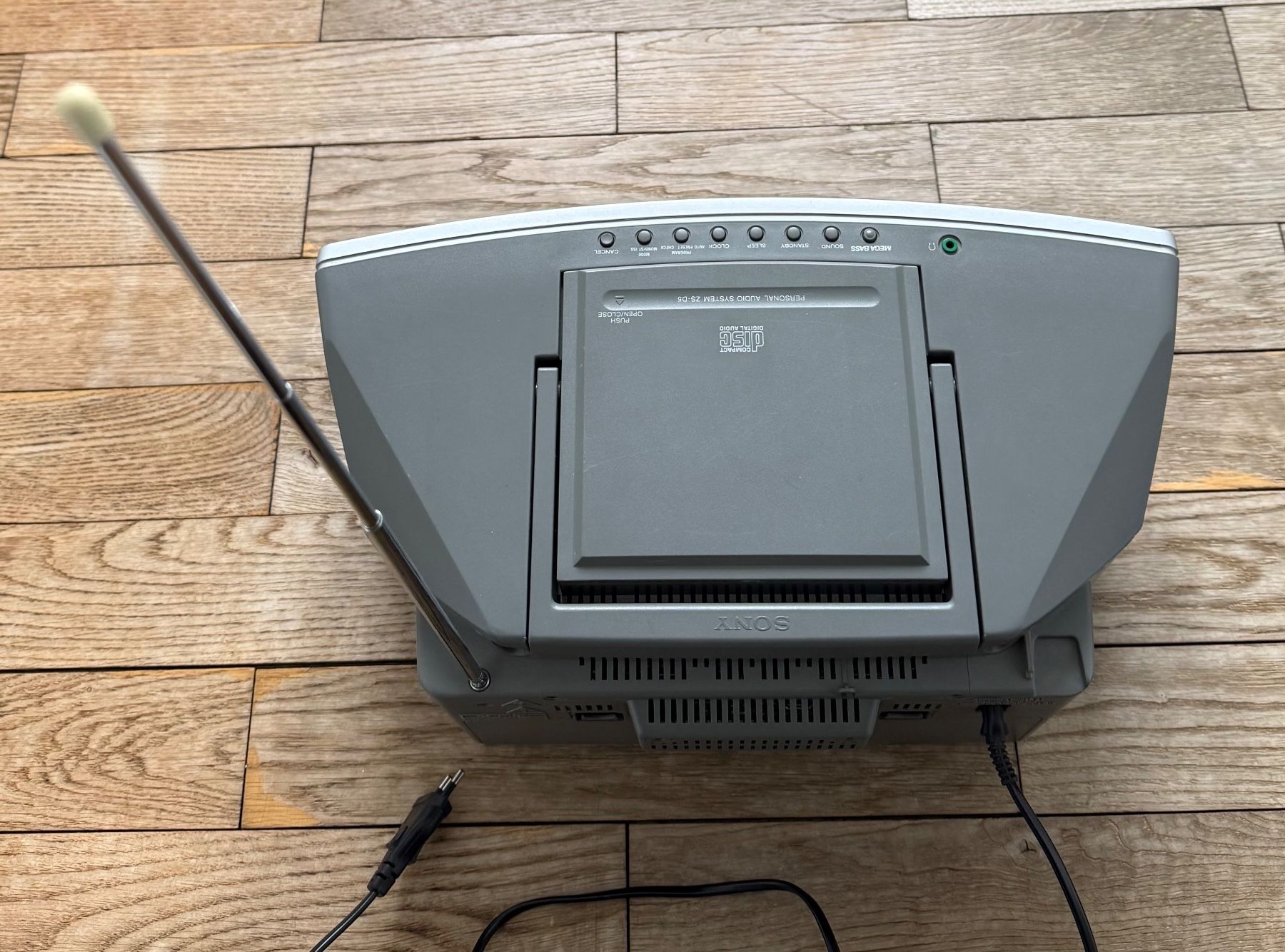 Sony Lettore multimediale & Streamer: Sony CD / Kassettengerät Modell ZS-D5 – Usato da Luzern venduto da Mamutpe 2