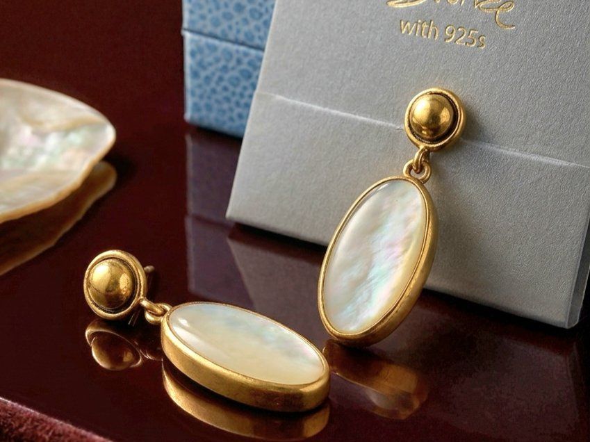 Boucles d'oreille: Bronze Ohrringe mit Perlmutt - Neu – Neuf avec emballage d'origine à Uetikon am See par Springdream