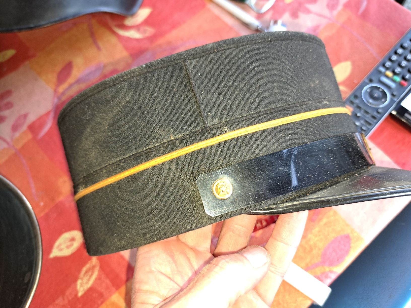 Copricapi, berretti & cappellini: Kostüm Kaiser Hut Uniform Offizier  – Usato da Kölliken venduto da Upcycling-by-Mc-TAM 2
