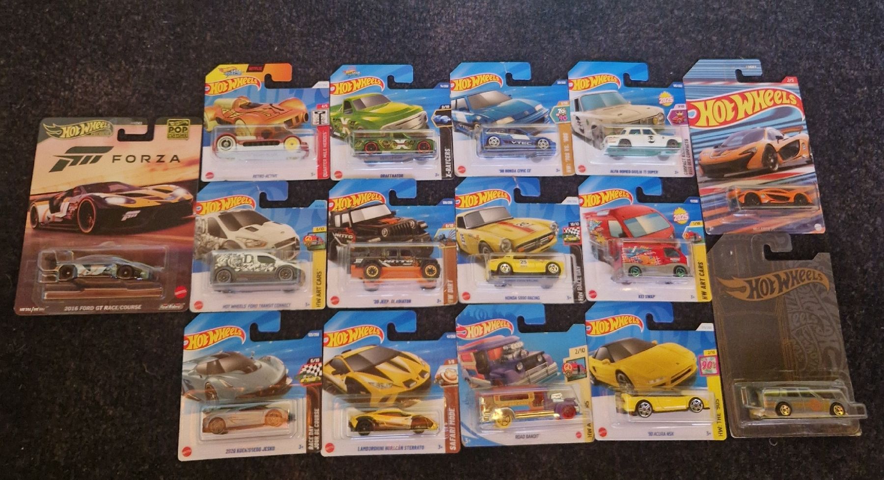 Hot Wheels Modellini d'auto: Hotwheels Set 15 Stk. – Nuovo (secondo la descrizione) da Arni AG venduto da Lea_Sahli