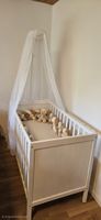 Babybett mit Himmel in gutem Zustand