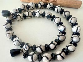 Spinnennetz-Achat-Kette mit Onyx – handgefertigt Unikat 45cm