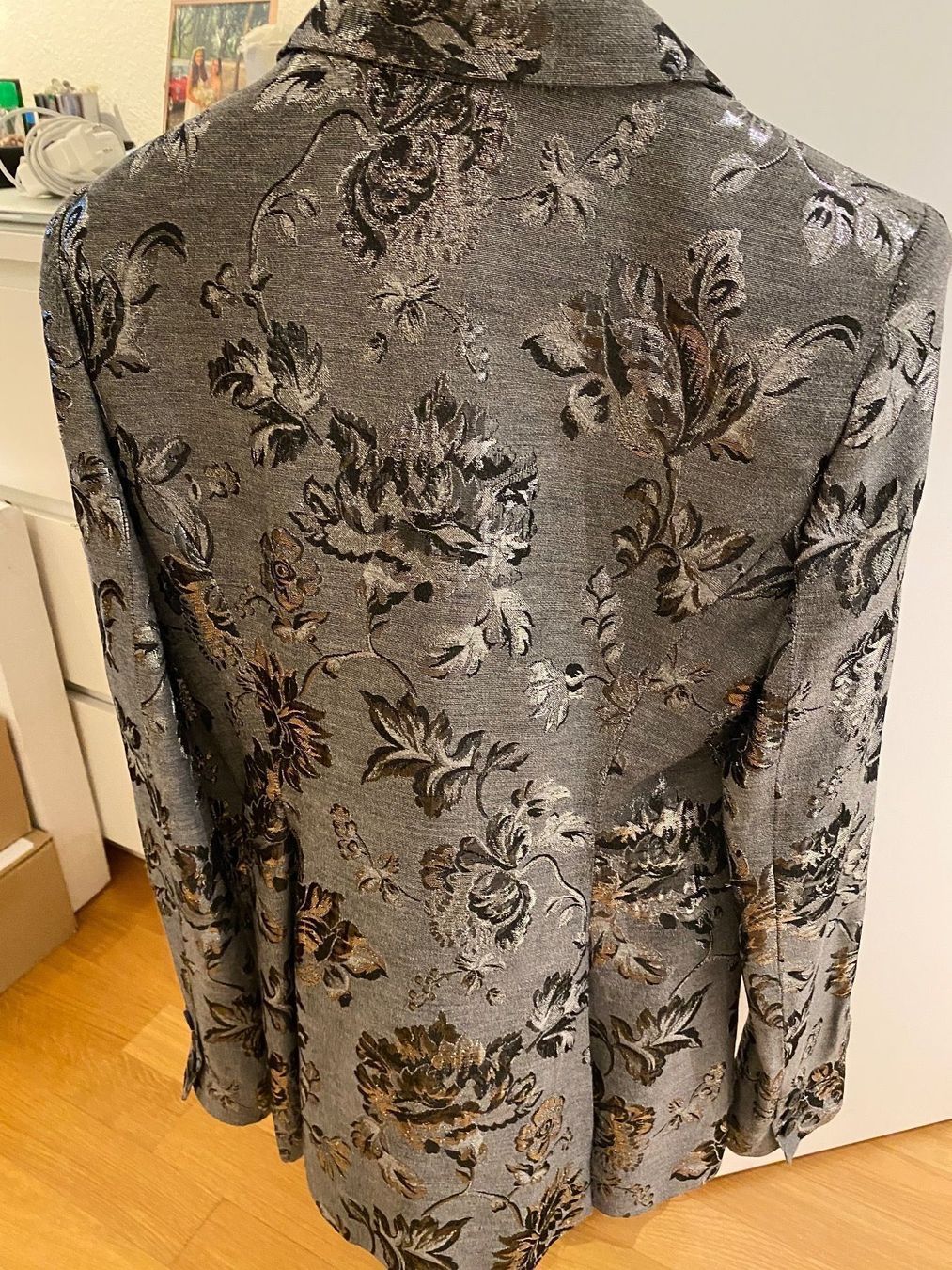 Giacche: Alice & Olivia Blazer grey silver – Usato da Zug venduto da sschnide92 4