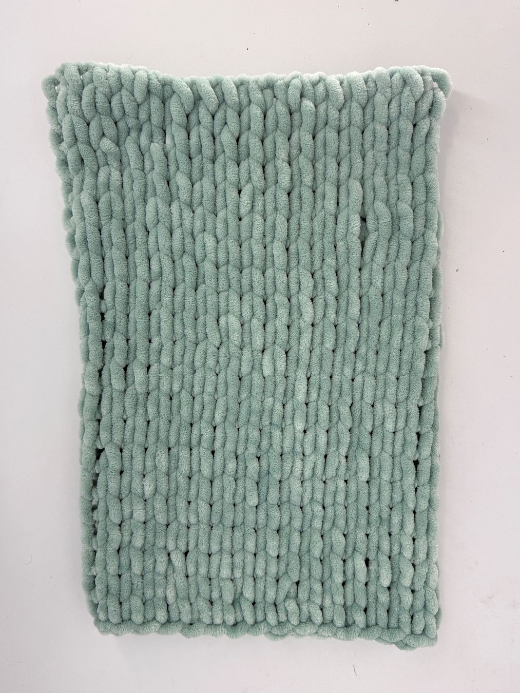Foulards, Tücher & Schals: Mintfarbener Loop Plüsch Schal/ Schlauchschal – Gebraucht aus Auenstein von moin. 2