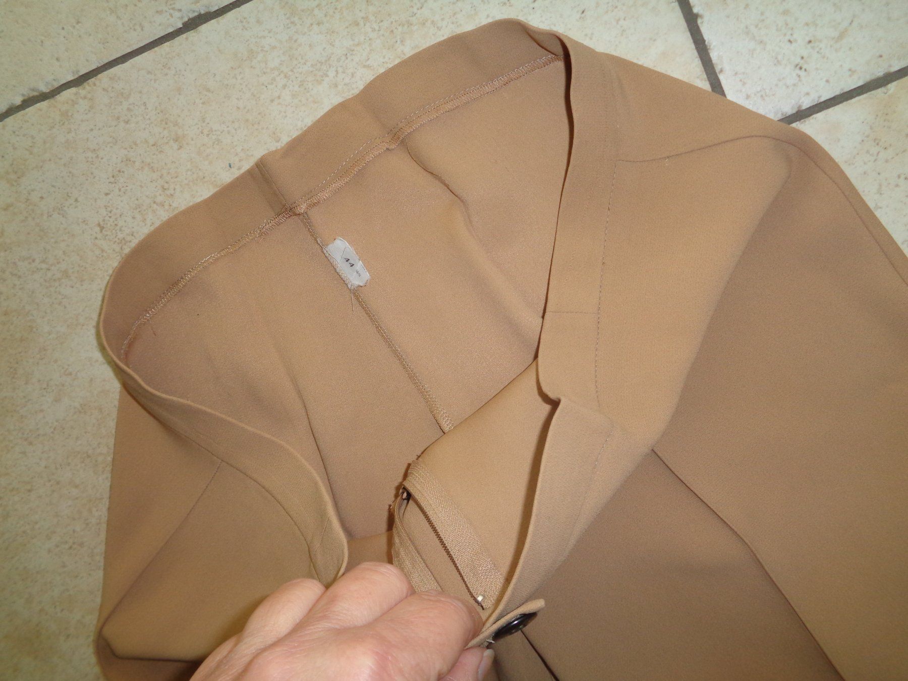 Pantalons: Hose   Grösse 38/40 – D'occasion à Kreuzlingen par Robi-2003 2