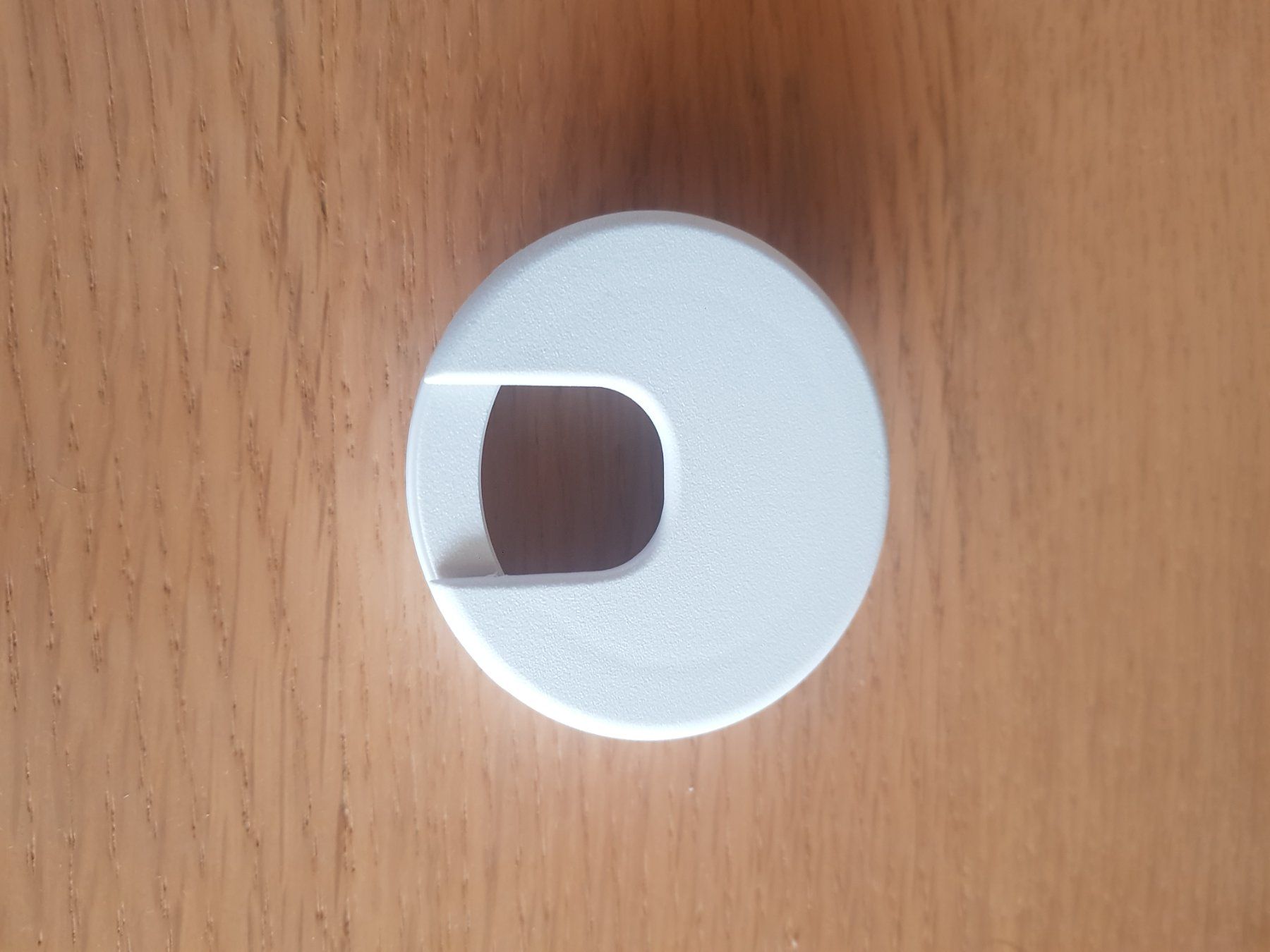 Kabel: Tisch Kabeldurchführung / Kabeldurchlass – Gebraucht aus Baar von rjfhz90