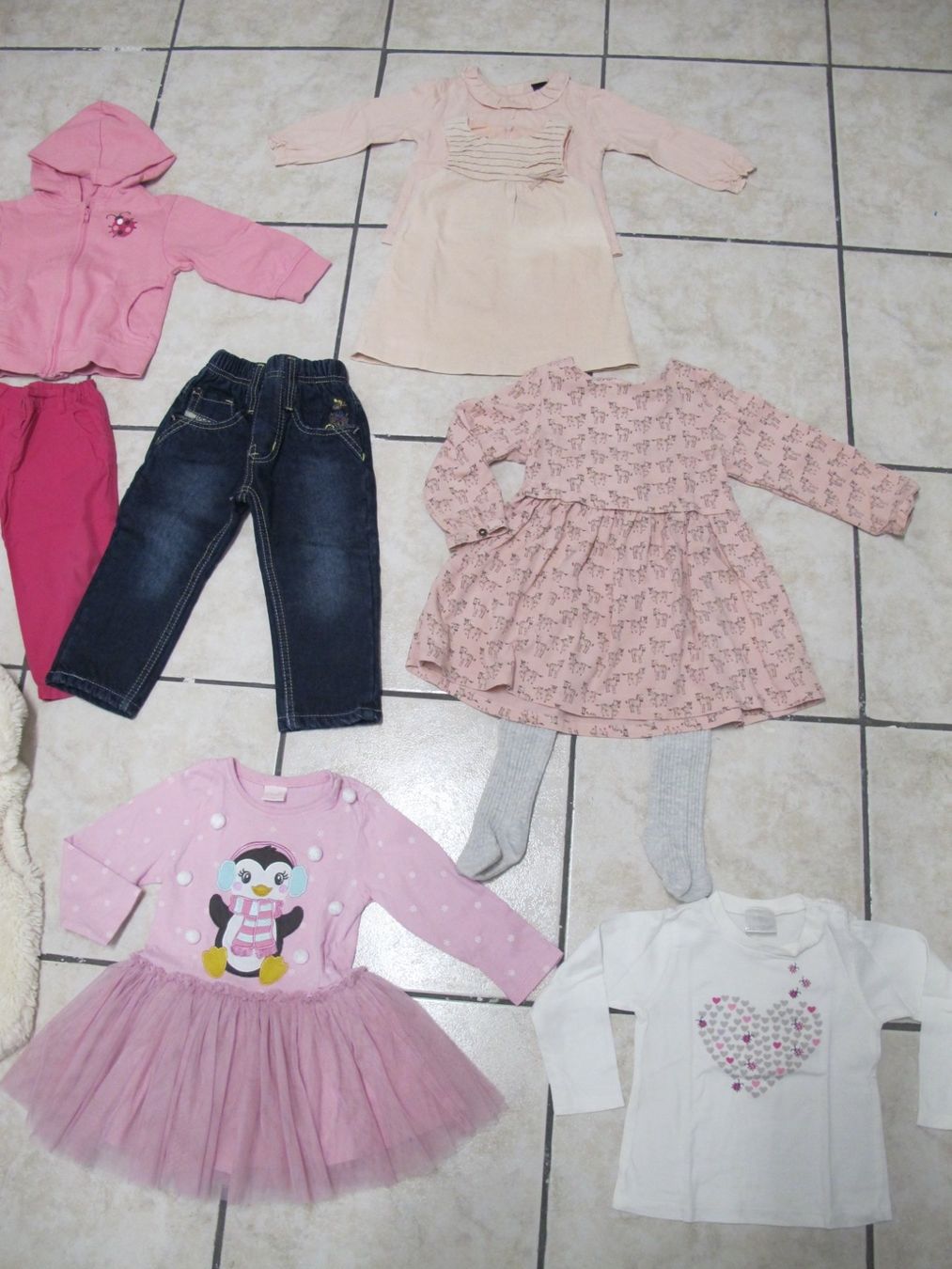 Lotti & Set di vestiti: Kleiderpaket Mädchen Gr. 80 Herbst Winter – Usato da Rheinfelden venduto da zwitschi_09 2