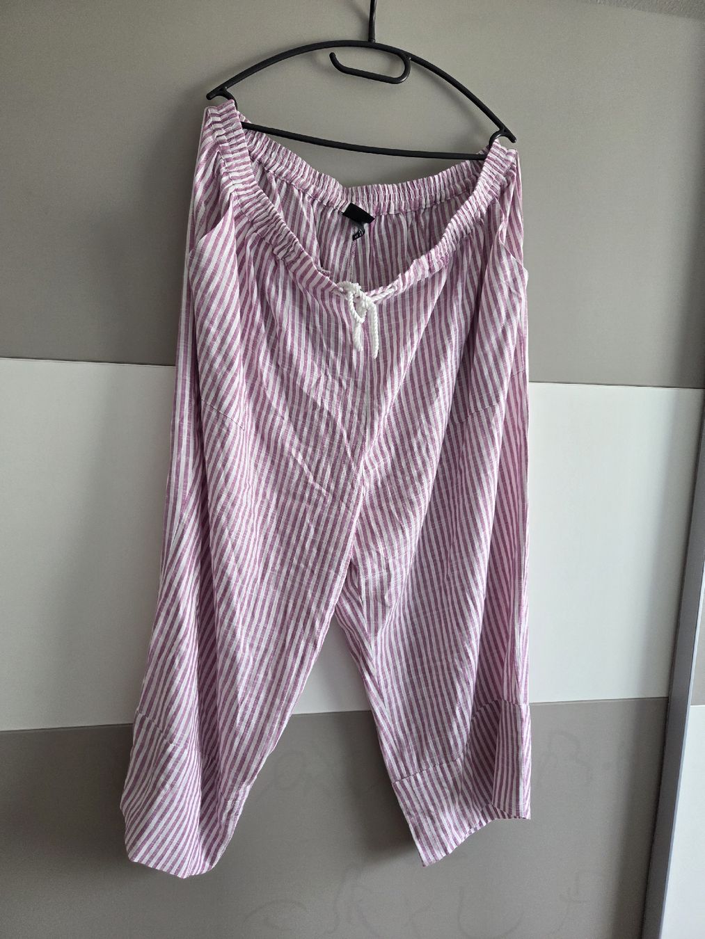 Pantaloni: Ulla Poken 3/4 Soffhose Gr. 54/56 – Usato da Uhwiesen venduto da Szummer
