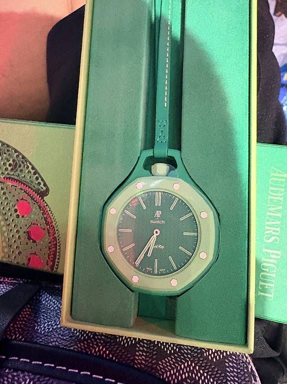 Orologi: Swatch X AP - Royal Pop - Green Eight  – Usato da Carouge GE venduto da mvi_8xfx 2