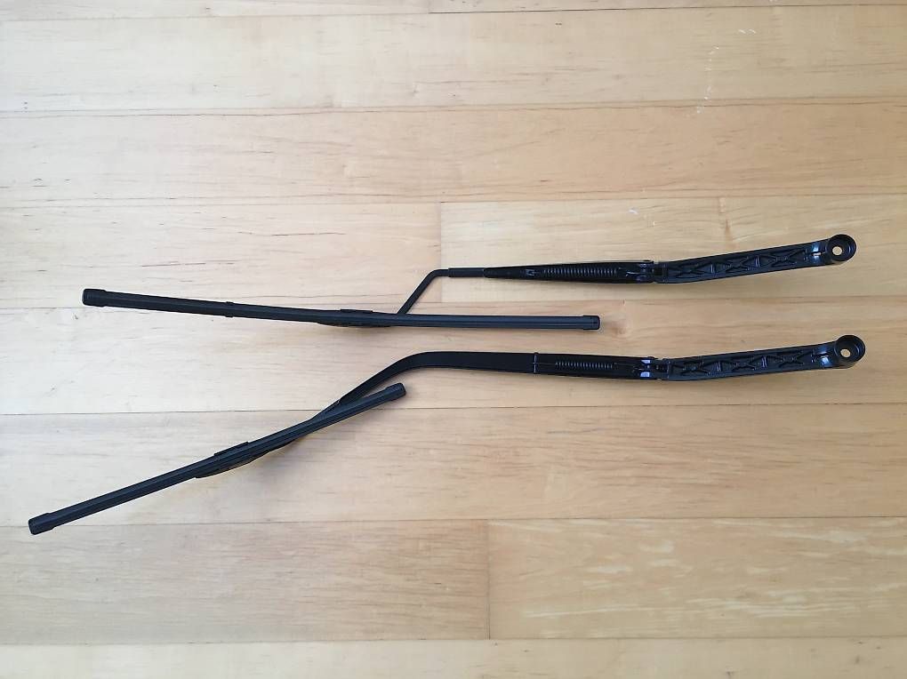 Tutti pezzi di ricambio auto: OEM Mitsubishi Lancer Evo X Scheibenwischer Set – Usato da Gipf-Oberfrick venduto da CNe 1