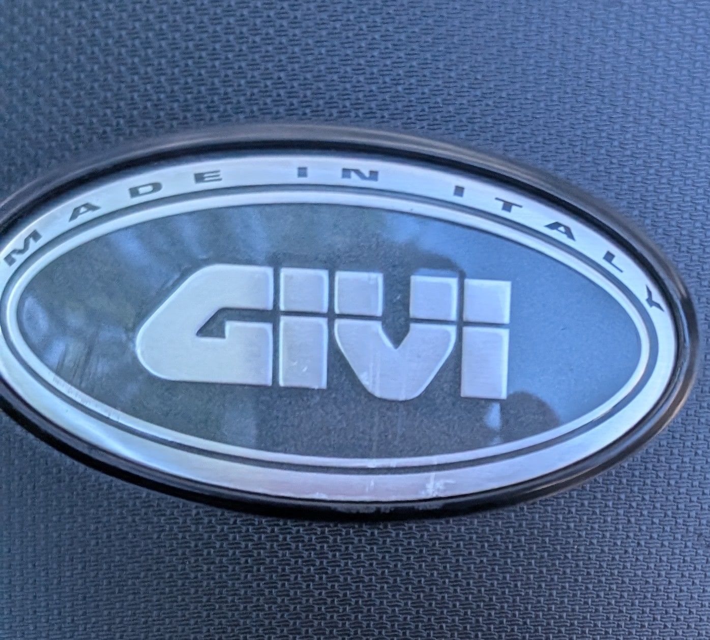 Givi Topcase: Givi Motorrad Top Case ab 1 CHF! – Nuovo (secondo la descrizione) da Wallisellen venduto da Bigthings 4