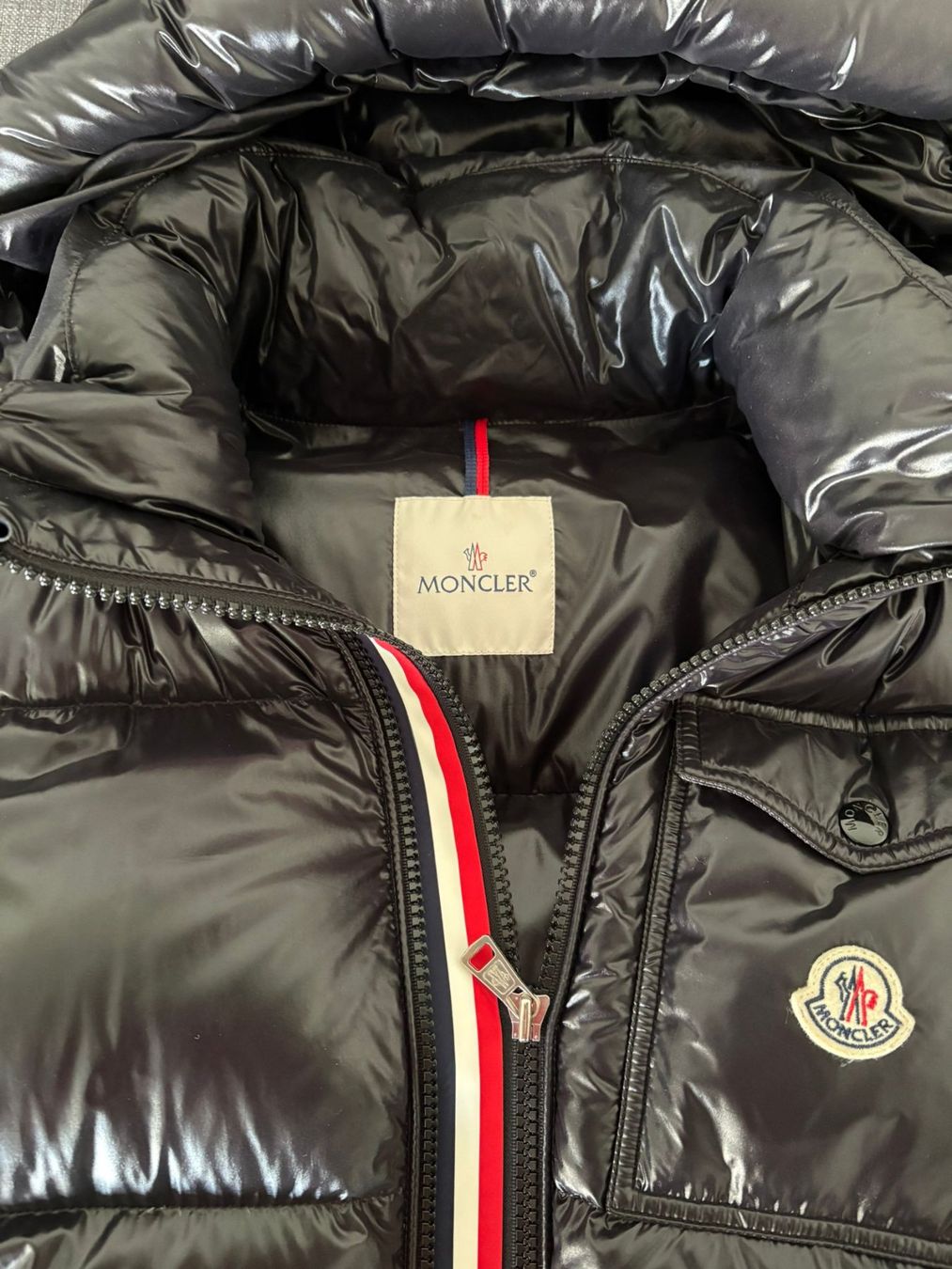 Jacken: Moncler Montbeliard Hooded Short Down Jacket - Schwarz – Neu (gemäss Beschreibung) aus Zürich von Riccardo_Bocchini 2