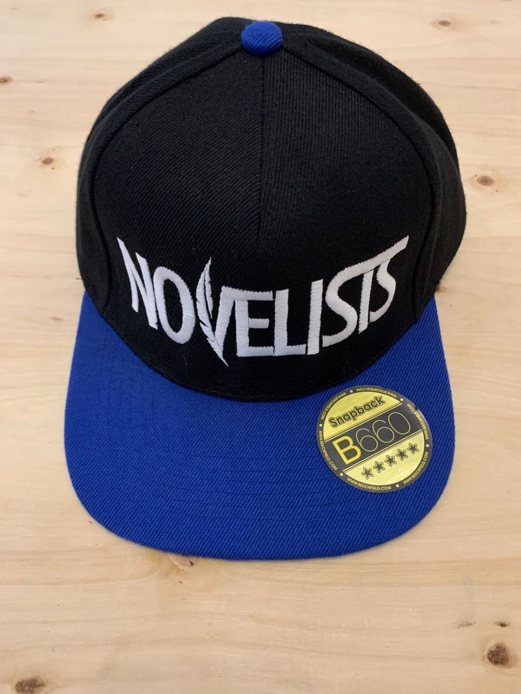 Copricapi, berretti & cappellini: Novelists Snapback Cap – Usato da Dübendorf venduto da CellarSeller