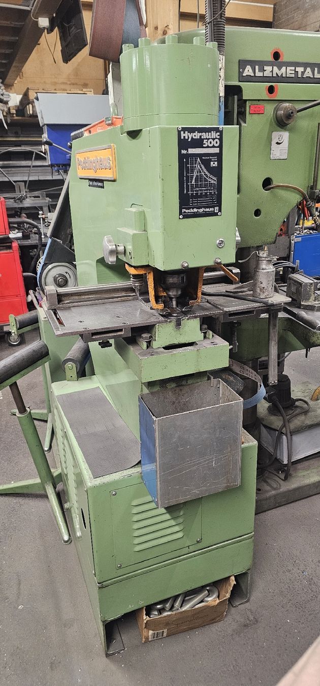 Tutte le macchine: Stanzmaschine  Peddinghaus Hydraulic 500 – Usato da Emmenbrücke venduto da inf_l8yf 4