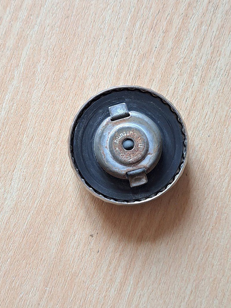 Puch Parti ricambio per ciclomotori: Original PUCH Tankdeckel – Usato da Bretzwil venduto da Electronik01 1