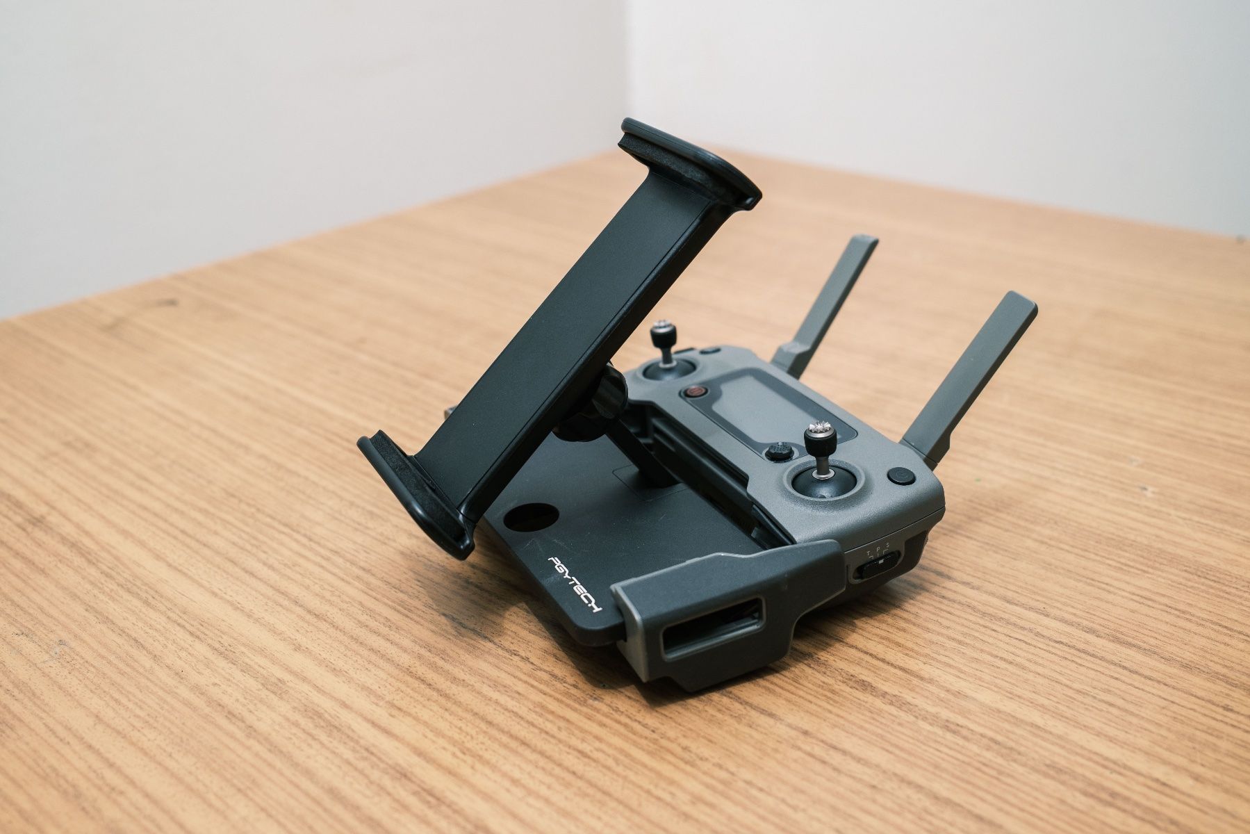 DJI Modellismo RC: DJI Mavic 2 Pro mit Fly More Kit, 2 Akkus & Tablet-Halterung – Usato da Luzern venduto da PawelS 4