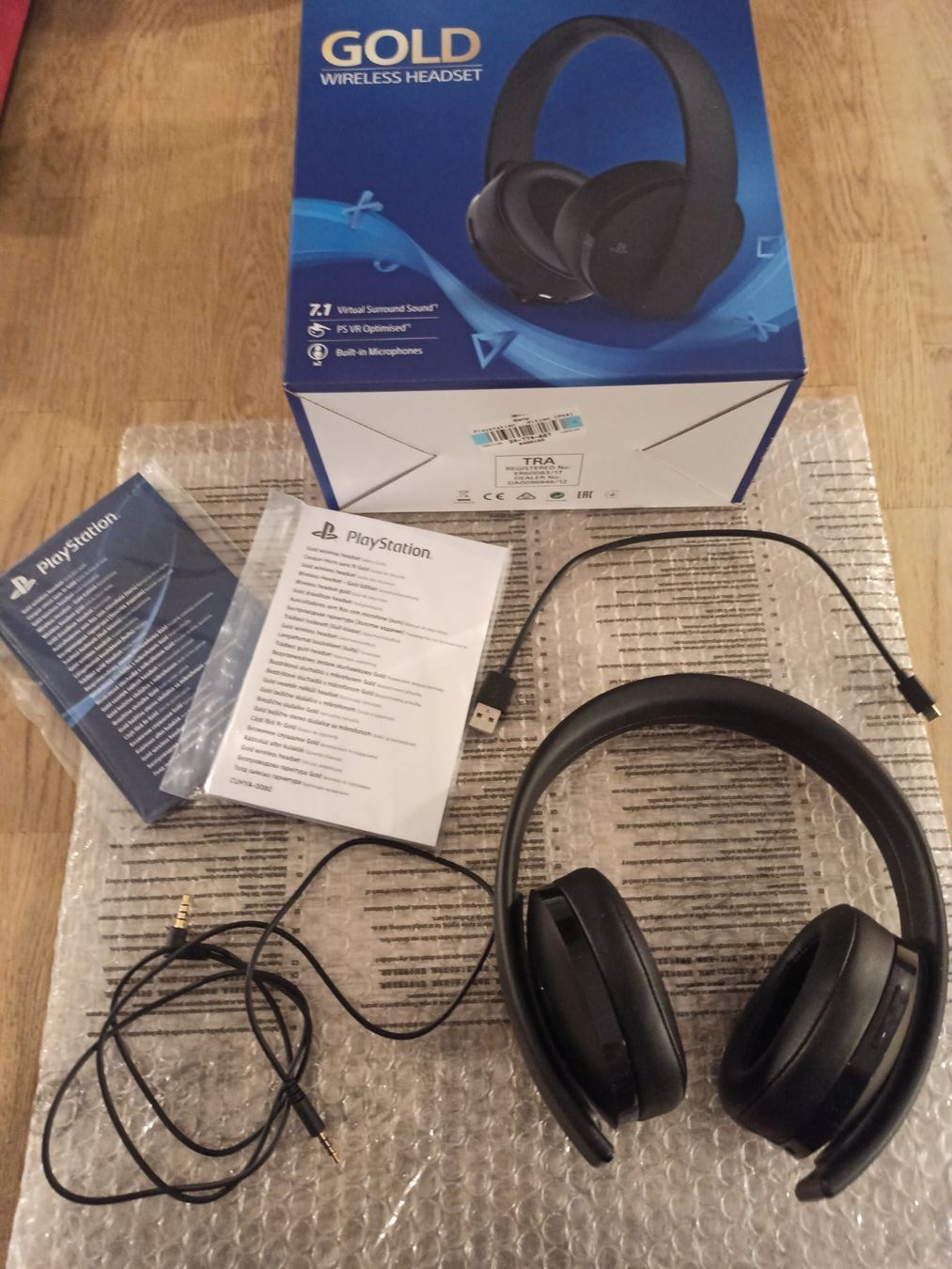 Sony Cuffie: Sony PlayStation Gold Wireless Headset PS4 – Usato da Oberweningen venduto da mar_87mx 1