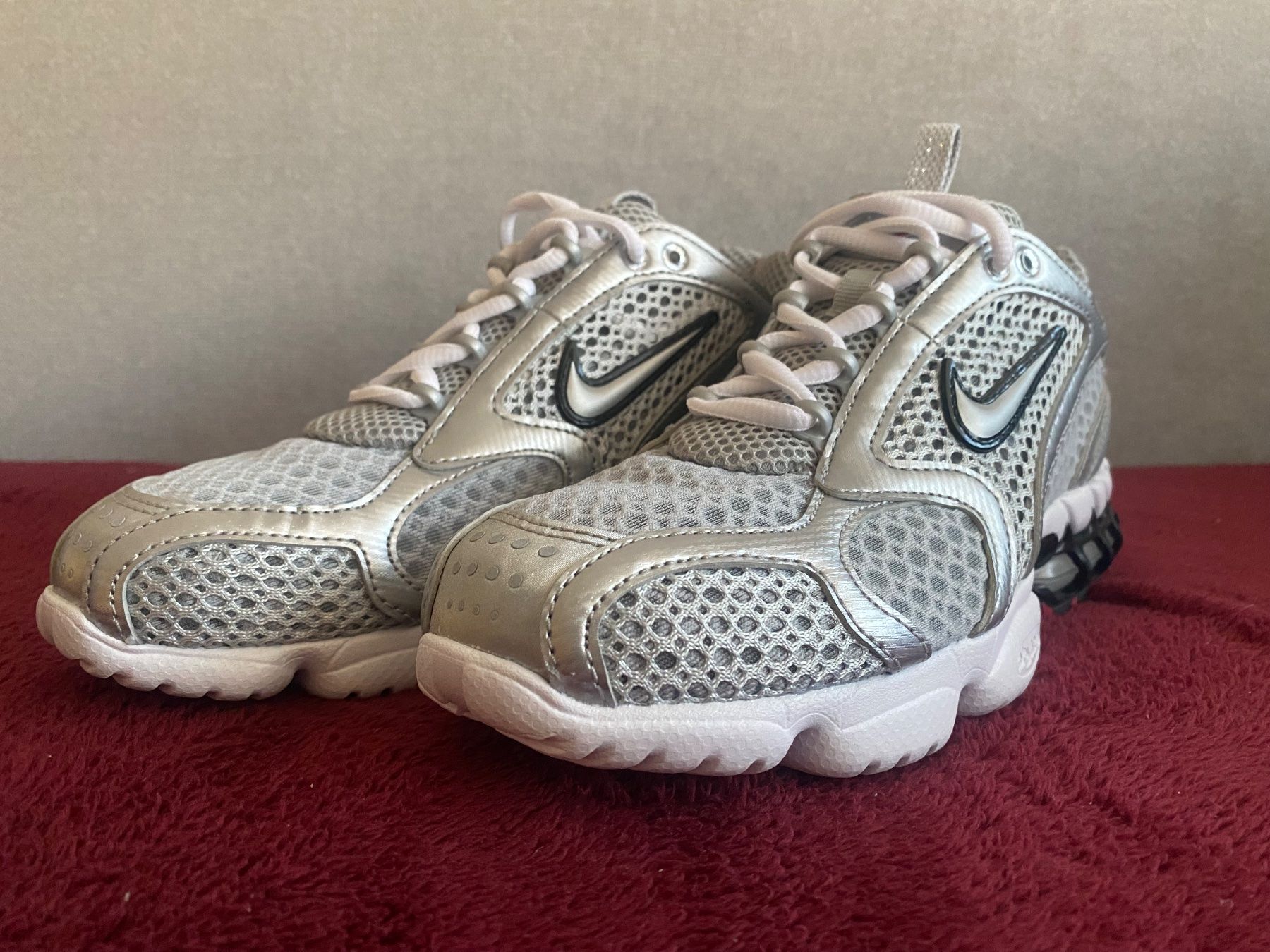 Nike Scarpe da uomo: Nike Schuhe 38,5 – Nuovo (secondo la descrizione) da Bern venduto da nat_vvz9