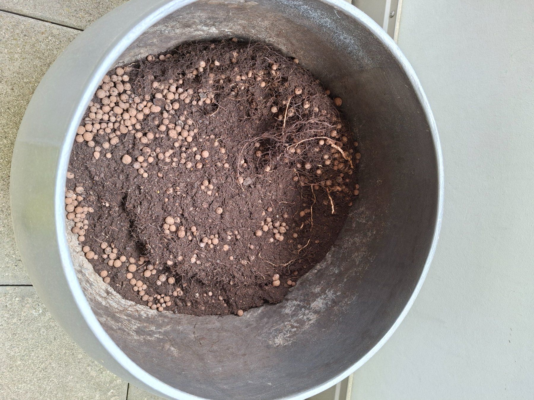 Eternit Vasi per fiori: Pot de fleur en Eternit lot de 2 – Usato da Biel/Bienne venduto da Pipsi79 2
